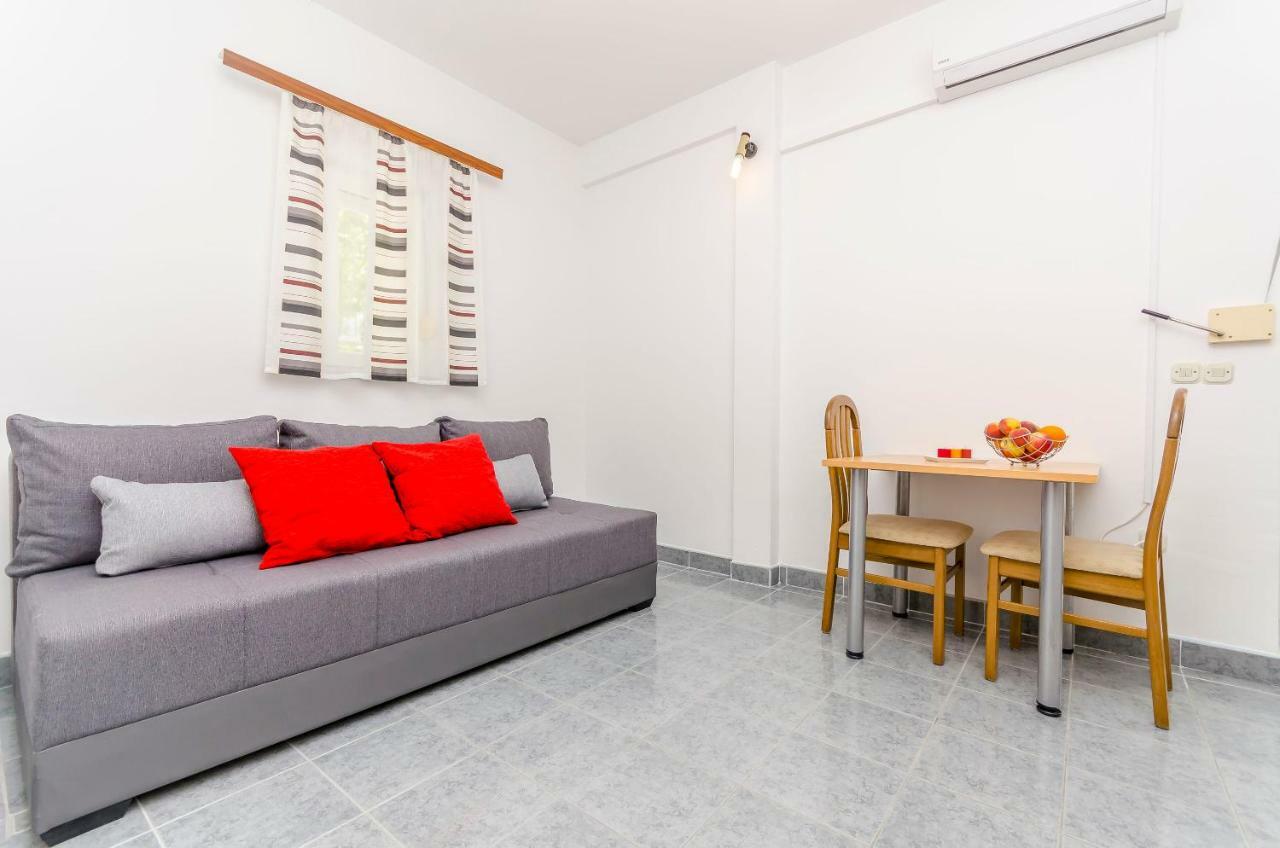 Apartments Tonka 多吉奥科如 外观 照片